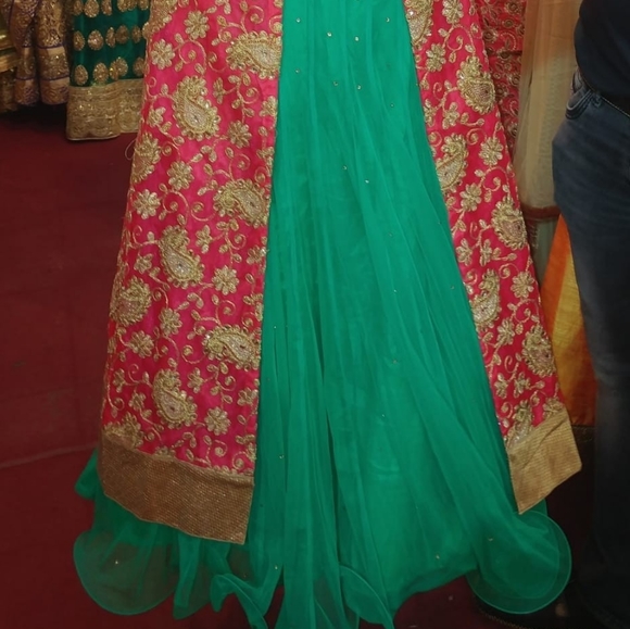 Women's Indian Embroidered Tunic Anarkali Lehenga - Picture 3 of 3